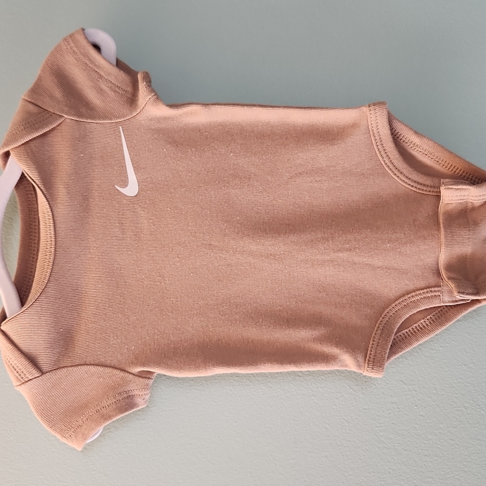 Nike Tan & Cream 2 Piece Bodysuit Set - Picture 8 of 13